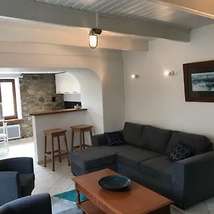  Hébergement de vacances Charmante Maison Entre Terre Et France